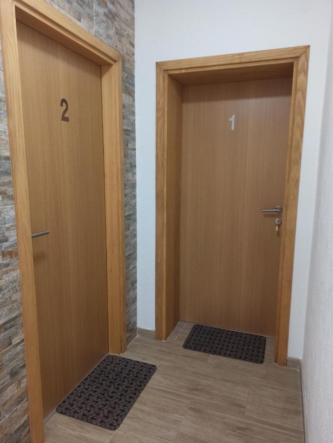 Studio Apartments Una コレニツァ エクステリア 写真