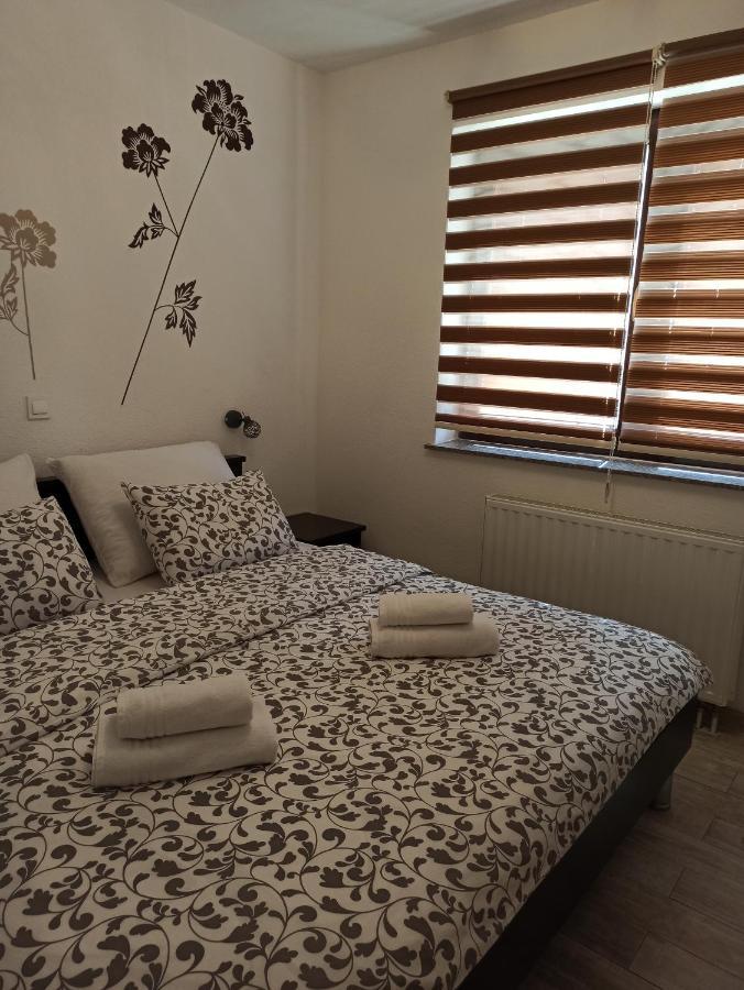 Studio Apartments Una コレニツァ エクステリア 写真