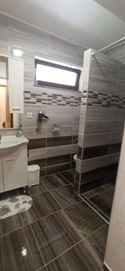 Studio Apartments Una コレニツァ エクステリア 写真