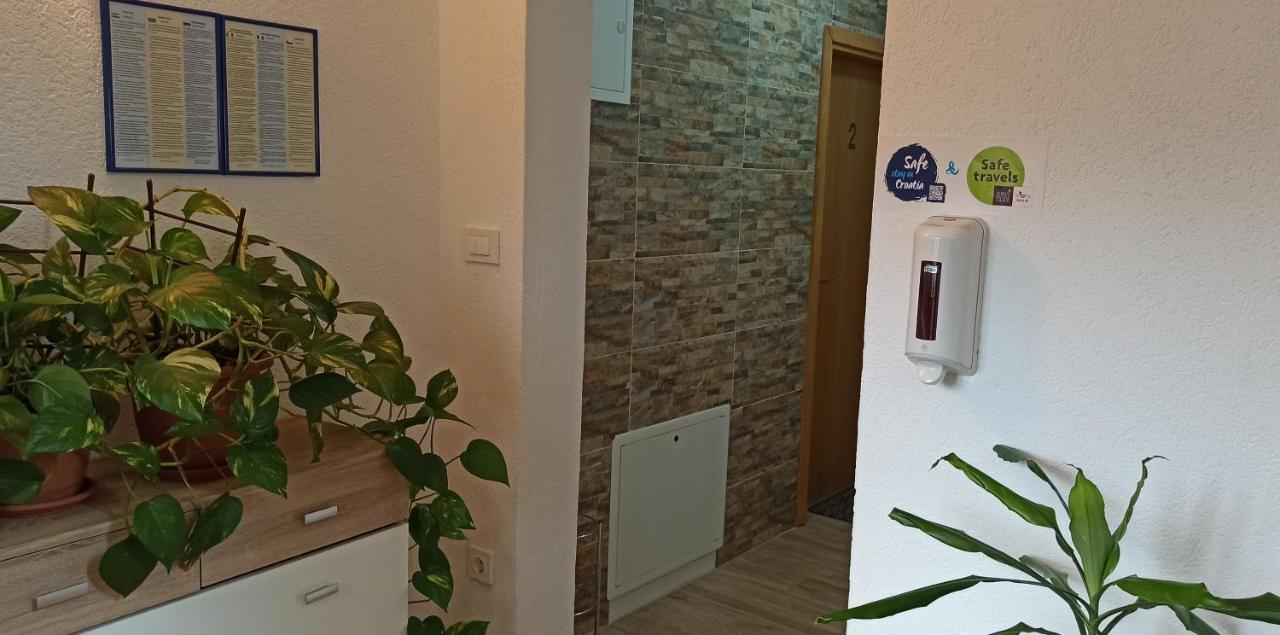 Studio Apartments Una コレニツァ エクステリア 写真